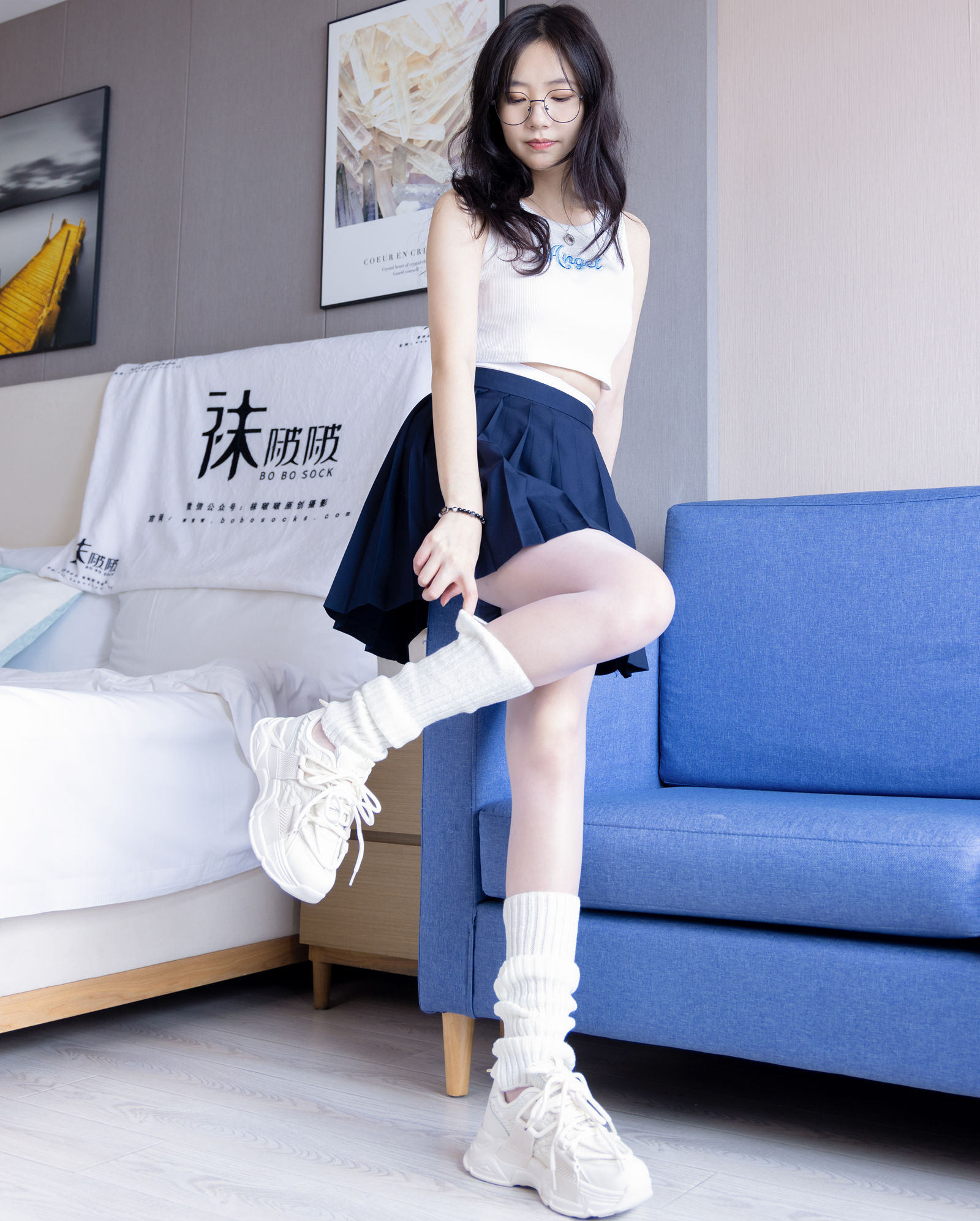 BoBoSocks袜啵啵美少女丝袜美脚写真小甜豆运动鞋人字拖袜套油亮白丝