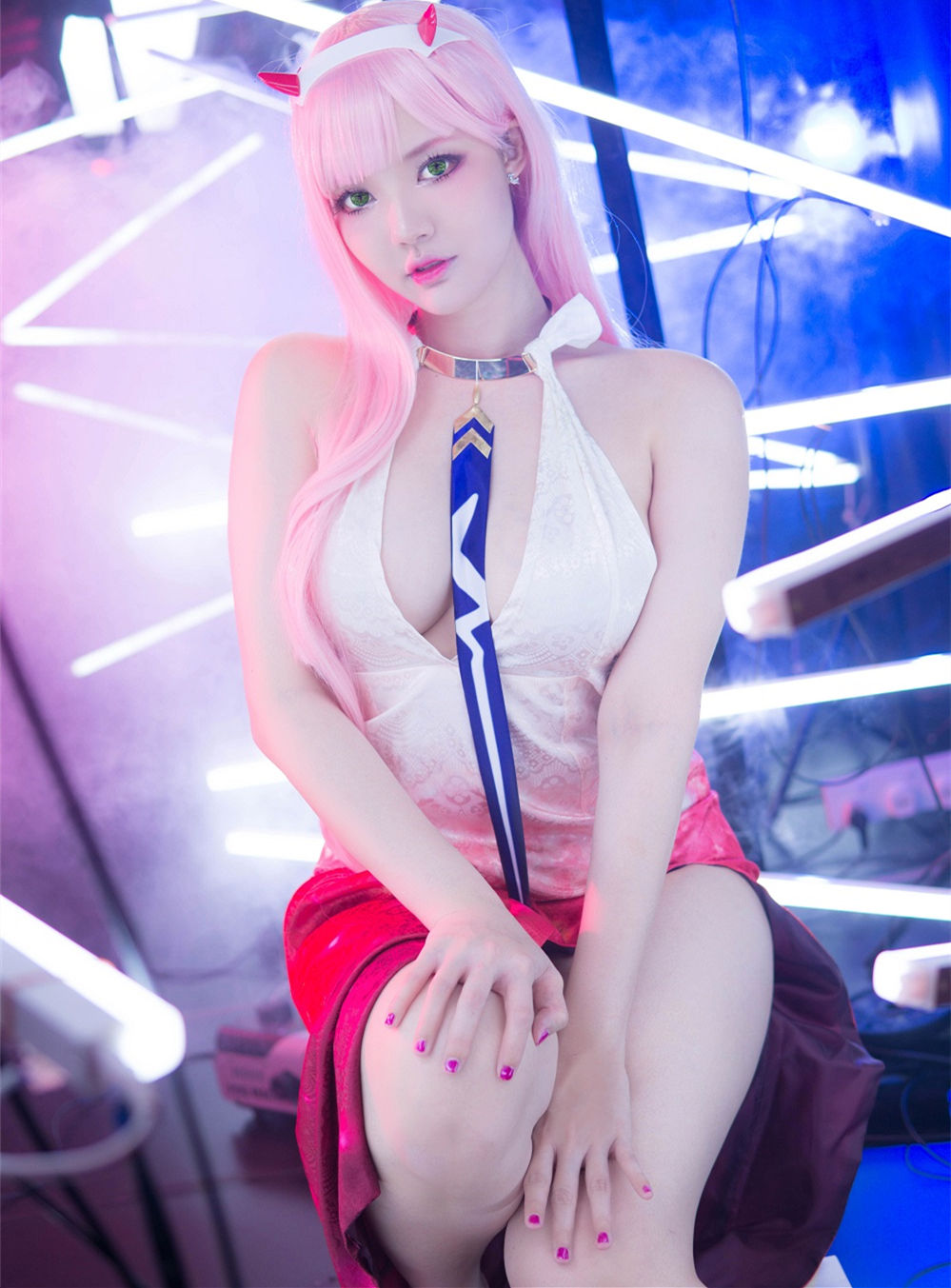 YingTze美女动漫博主性感Cosplay写真Zero Two Dress|柠檬皮美女写真