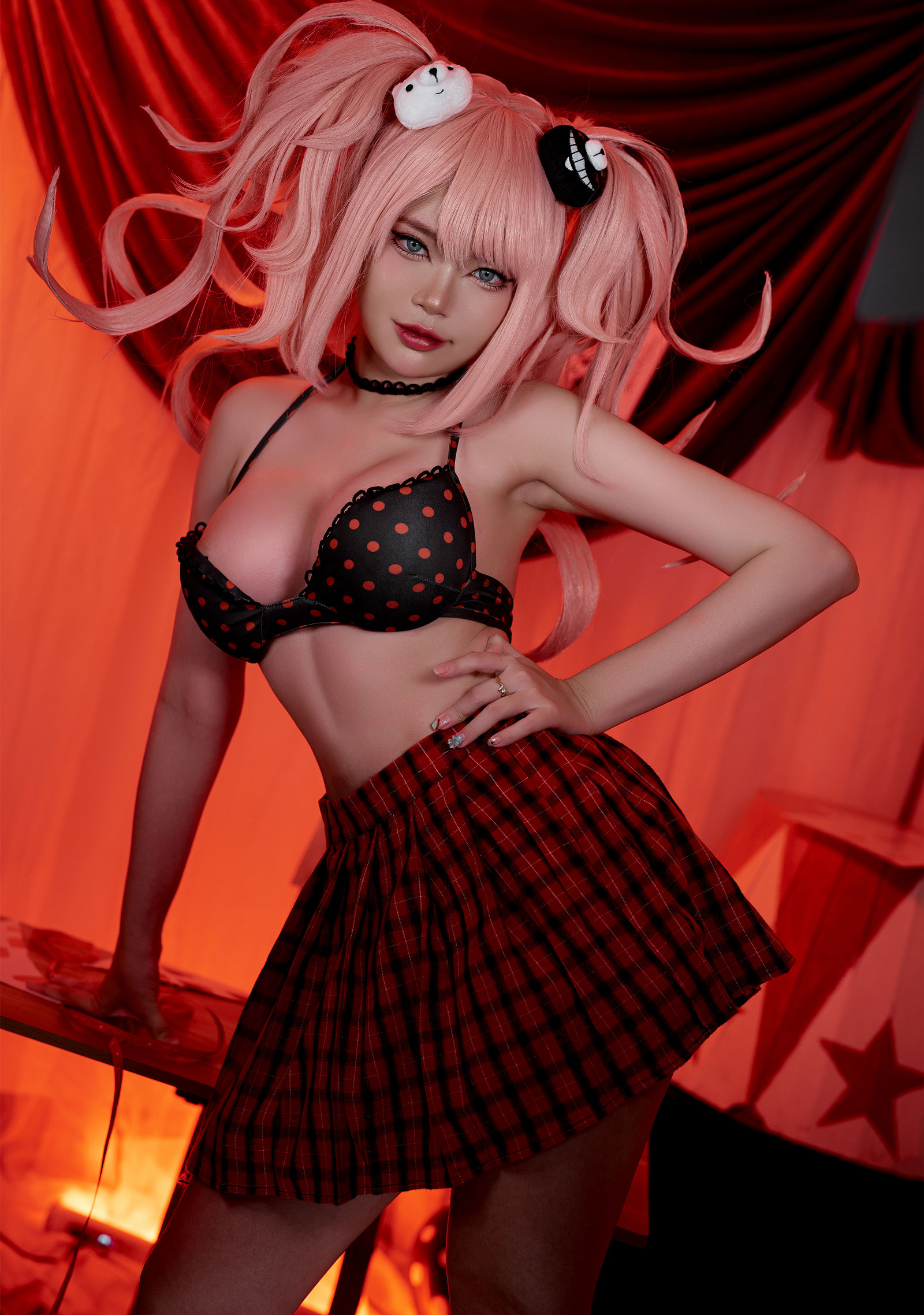 ZinieQ美女动漫博主性感Cosplay写真Junko Danganronpa|柠檬皮美女写真