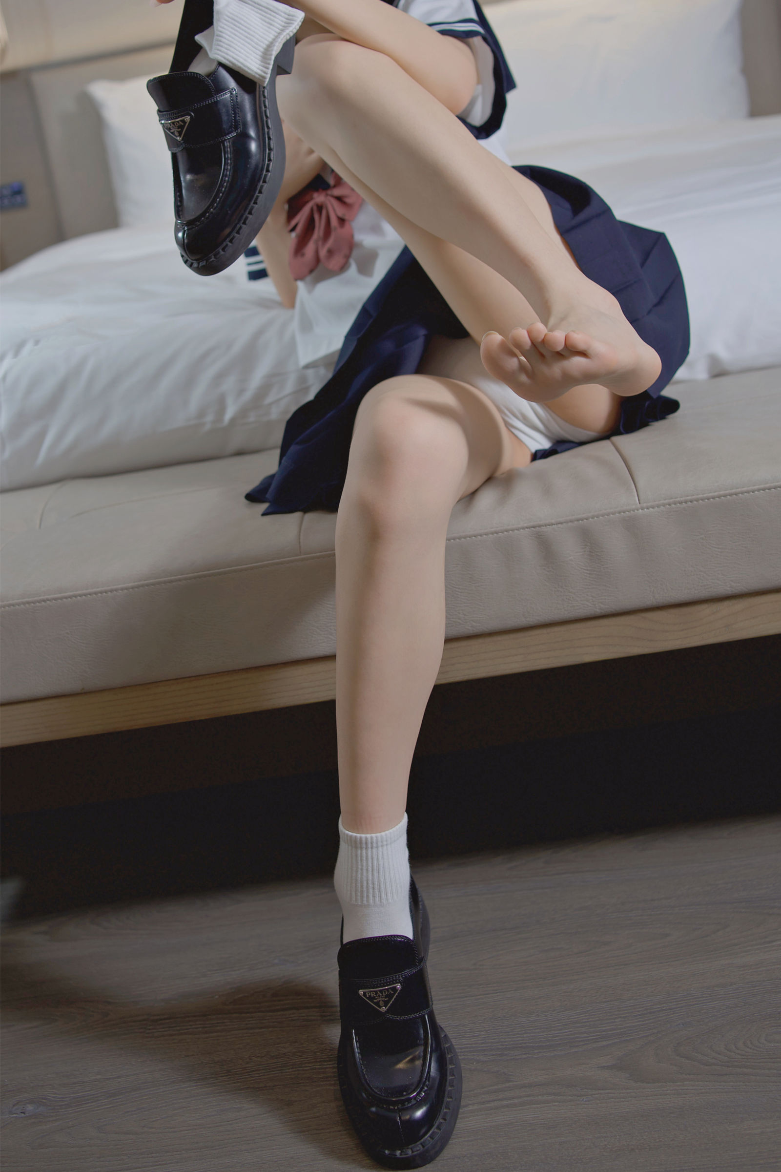 禅院熏美女动漫博主性感Cosplay写真JK白袜裸足|柠檬皮美女写真